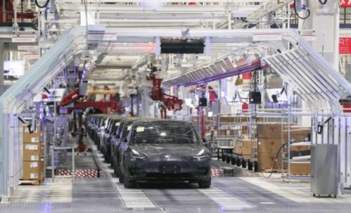 特斯拉陷雙重危機 大規模召回余波未平，減配風波再起